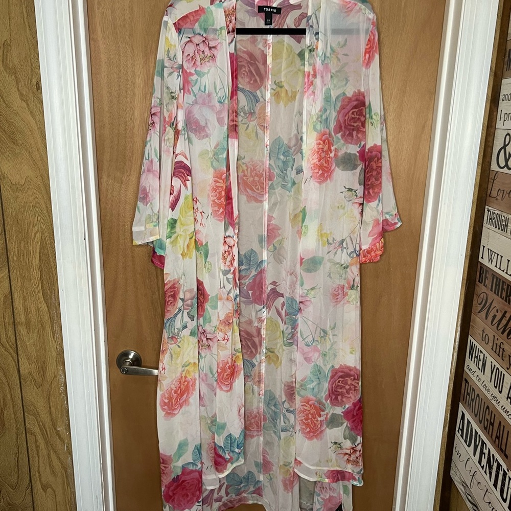 Sheer floral kimono